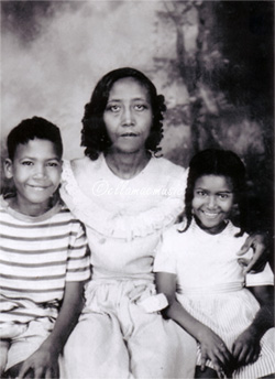 Wallace Coleman with mother and sister